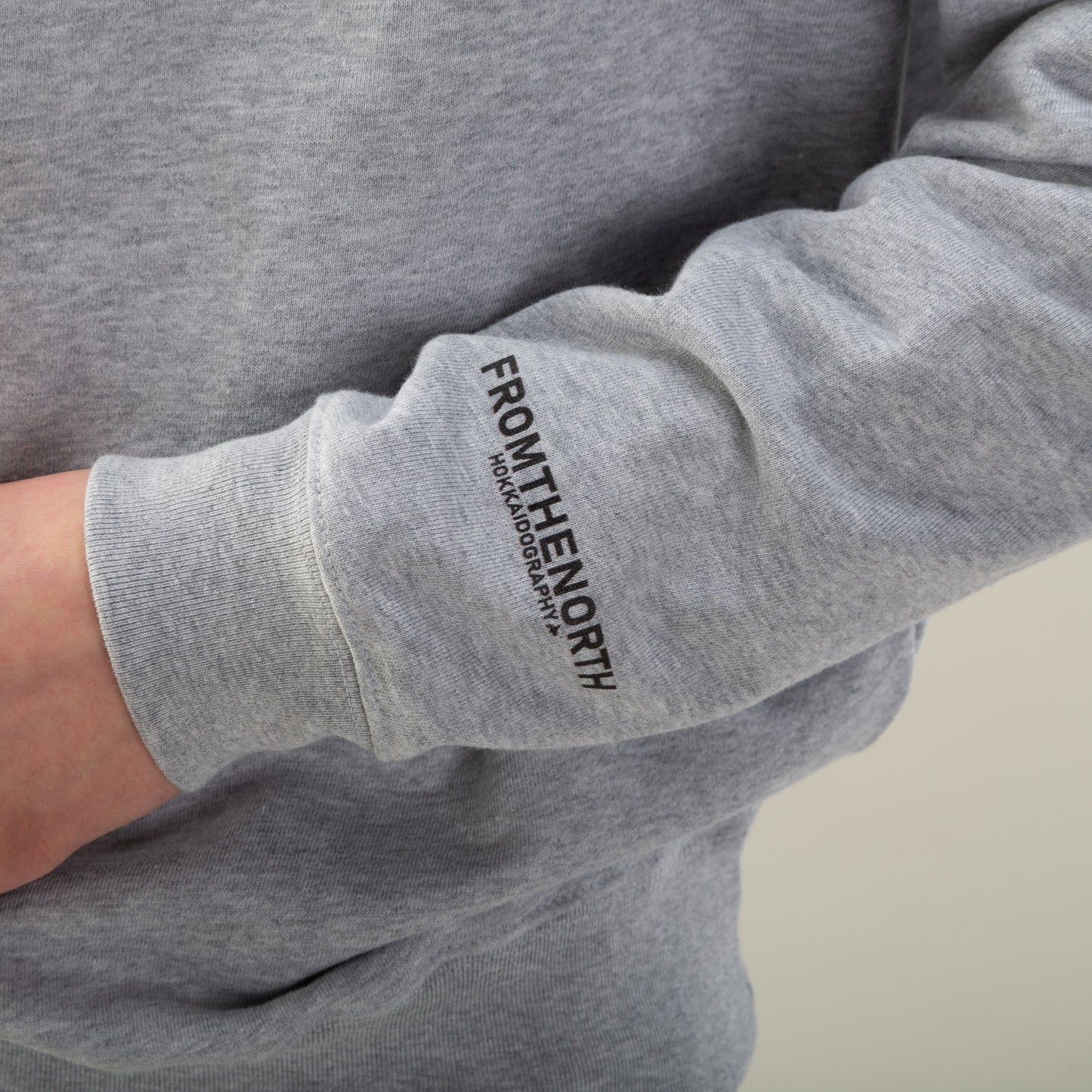 北海道 HOKKAIDO ホッカイドウ ホッカイドウグラフィー HOKKAIDOGRAPHY アパレルUnisex FROM THE NORTH HP Sweat Crew