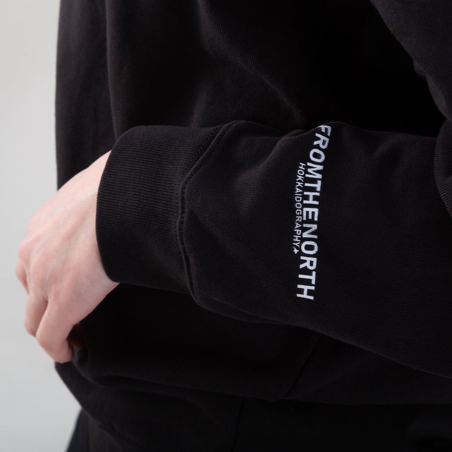 北海道 HOKKAIDO ホッカイドウ ホッカイドウグラフィー HOKKAIDOGRAPHY アパレルUnisex FROM THE NORTH HP Sweat Crew