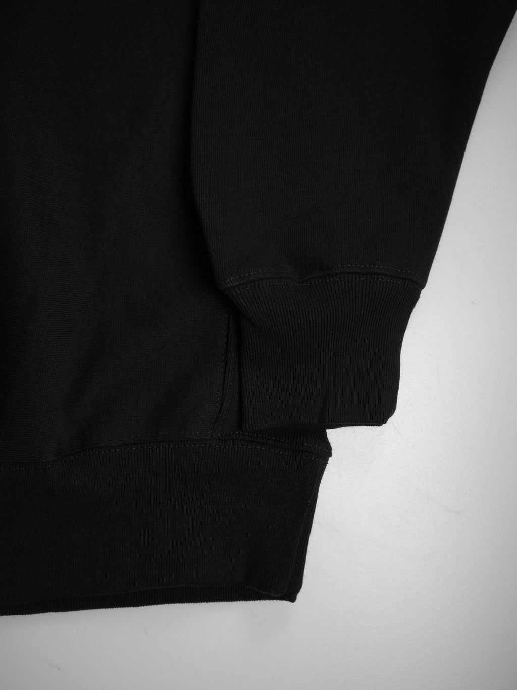 authentic-north-tape-crew-sweat