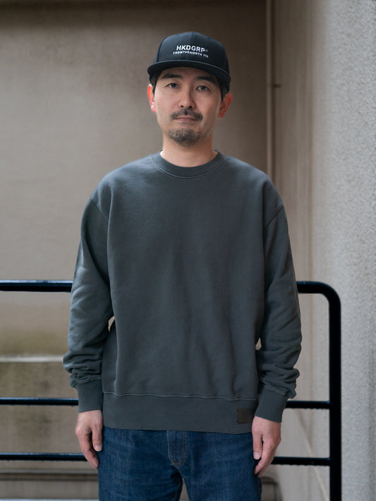 HKDGRP "LEATHER EMBLEM" CREW SWEAT