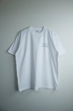 "DO LOCAL DO UNIVERSAL" TEE