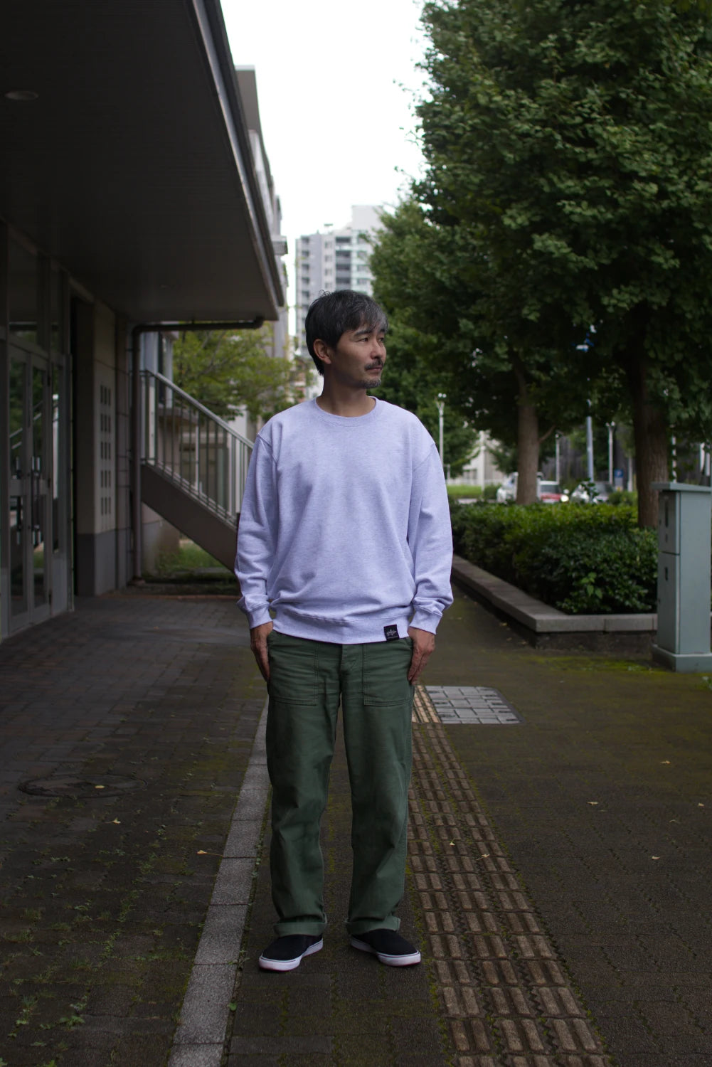 "WINTER CLUB" CREW SWEAT