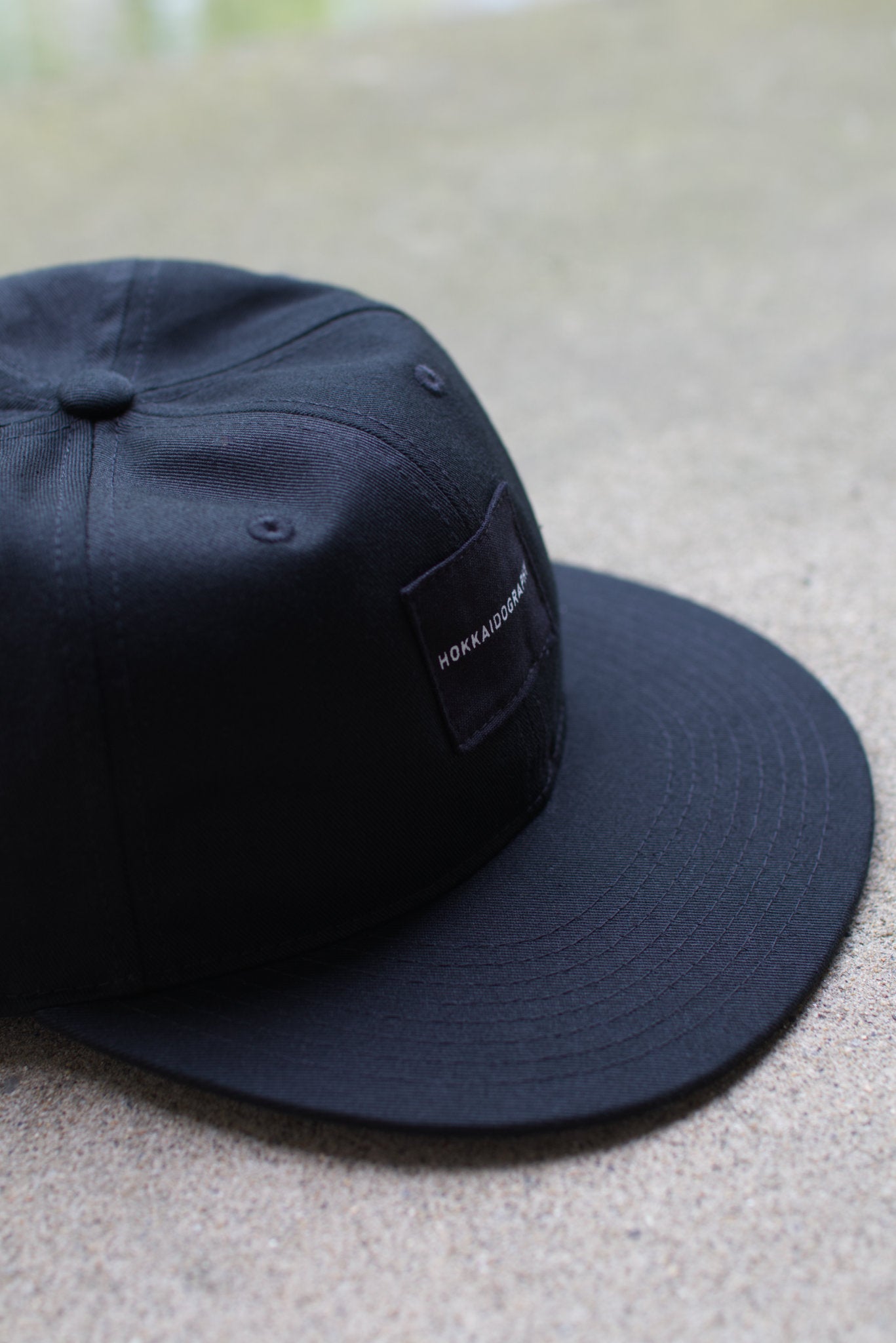 HOKKAIDOGRAPHY RETRO キャップ ブラック フロント 平置き