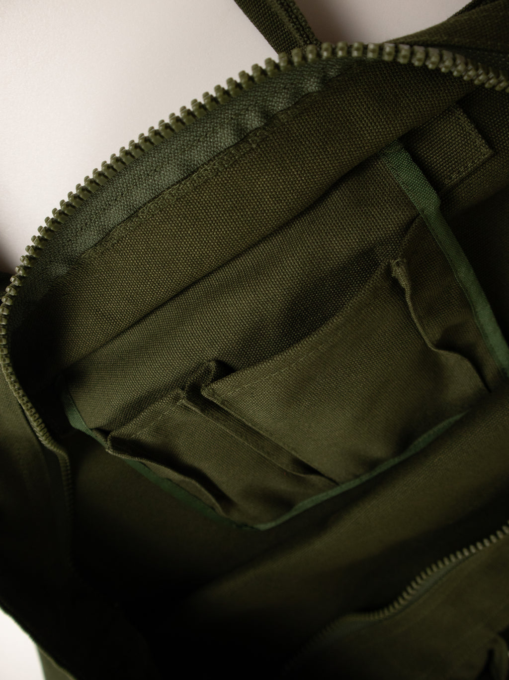 "MONO TREE" CANVAS BAG