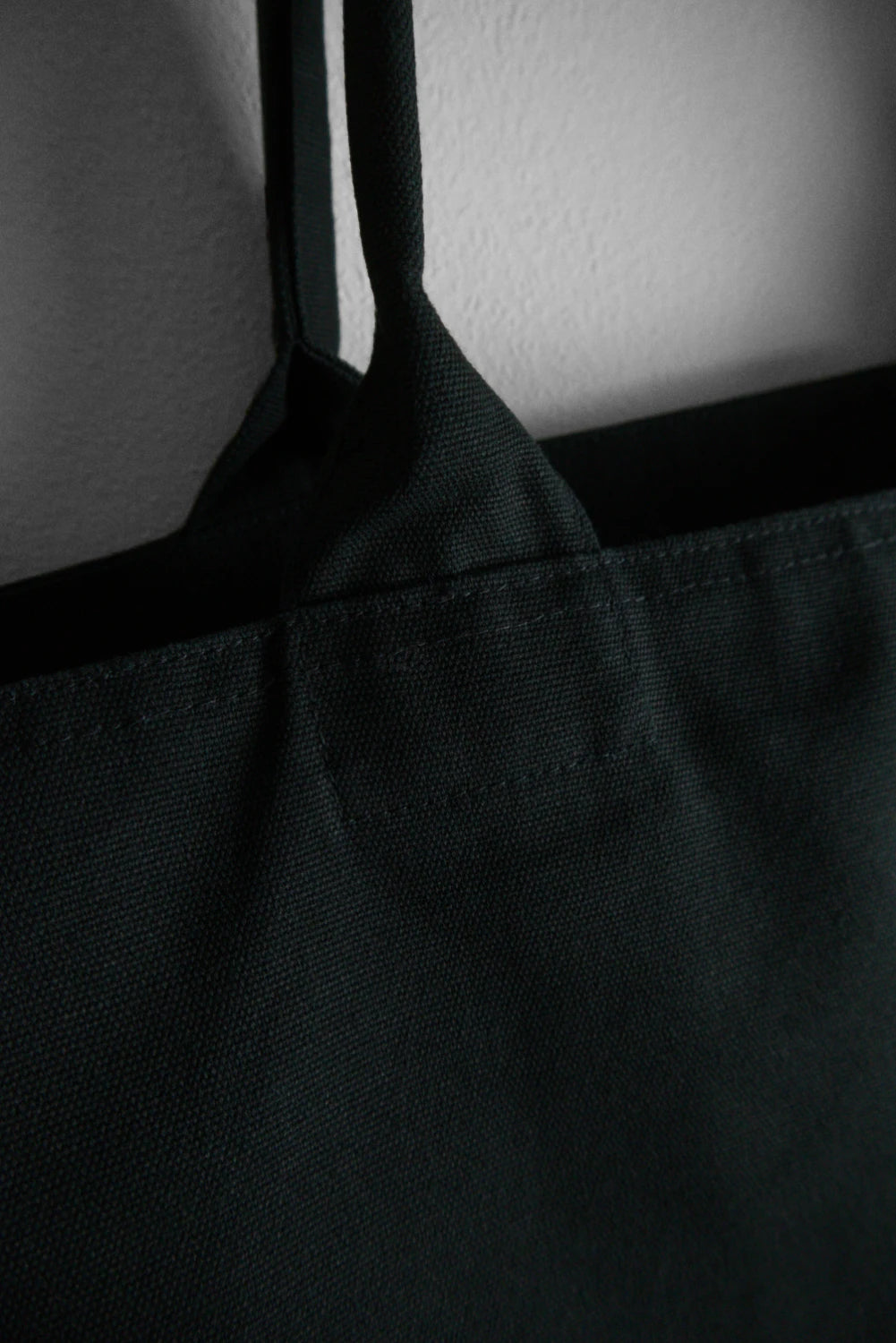 "MONO TREE" CANVAS BAG