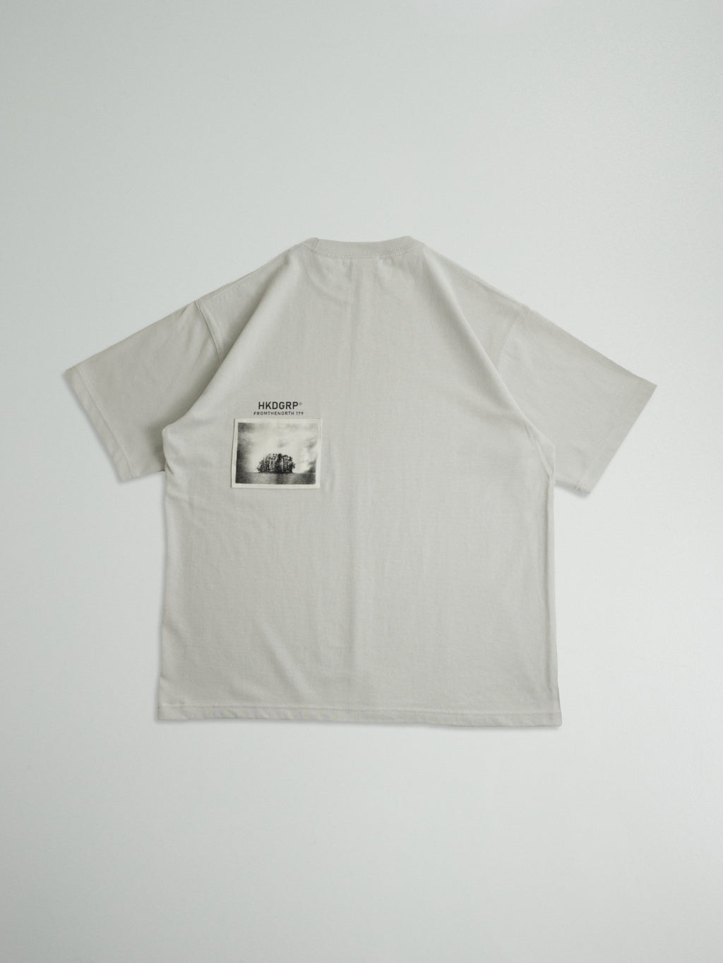 MONO TREE Tシャツ フロストグレー フロント 平置き