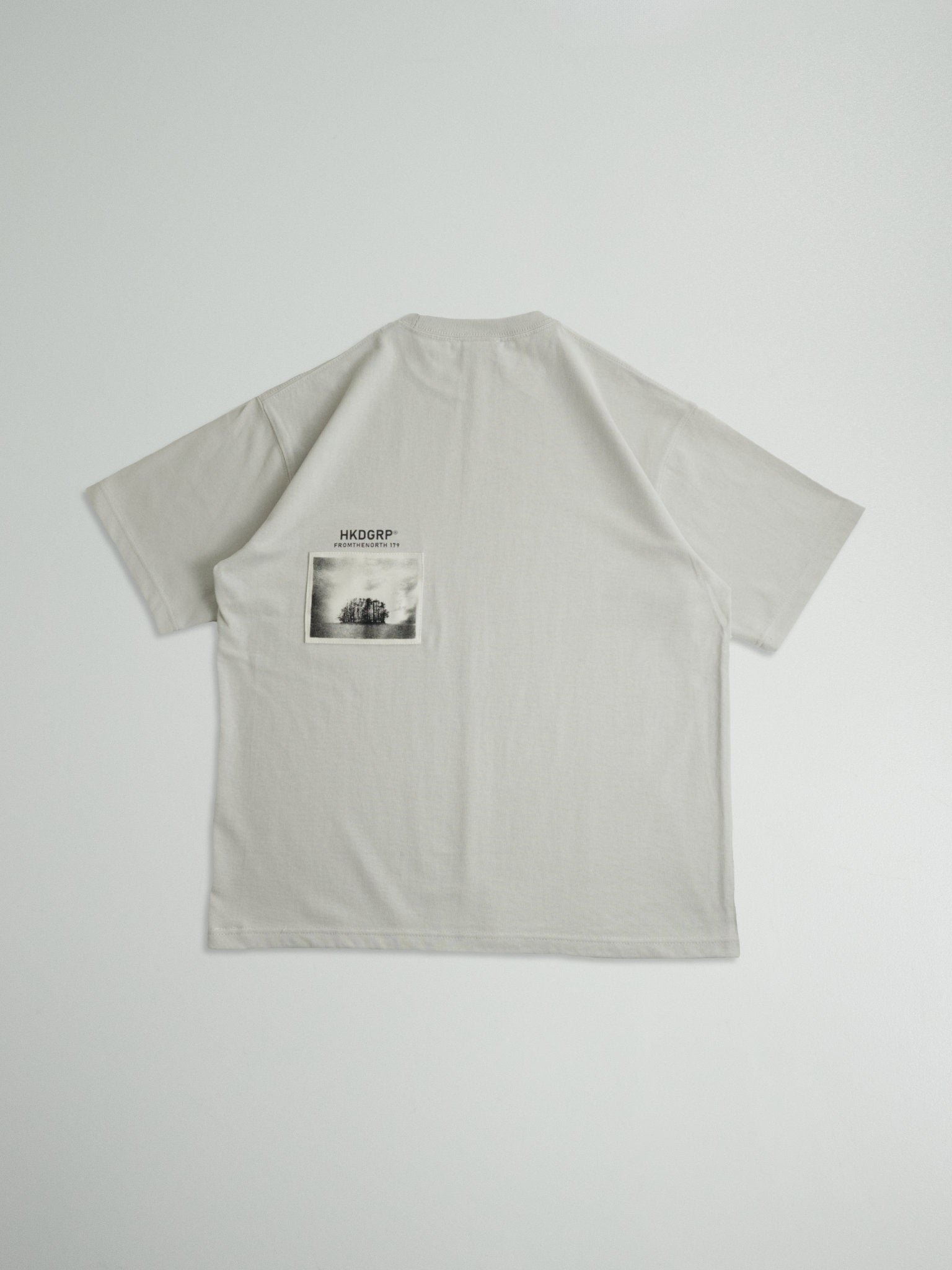 MONO TREE Tシャツ フロストグレー フロント 平置き