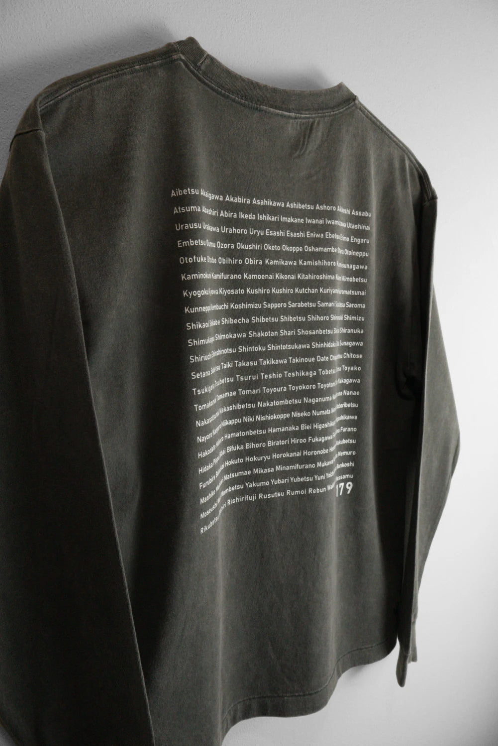 9月限定 "179" HOKKAIDO LONG SLEEVE TEE - Gray Wash